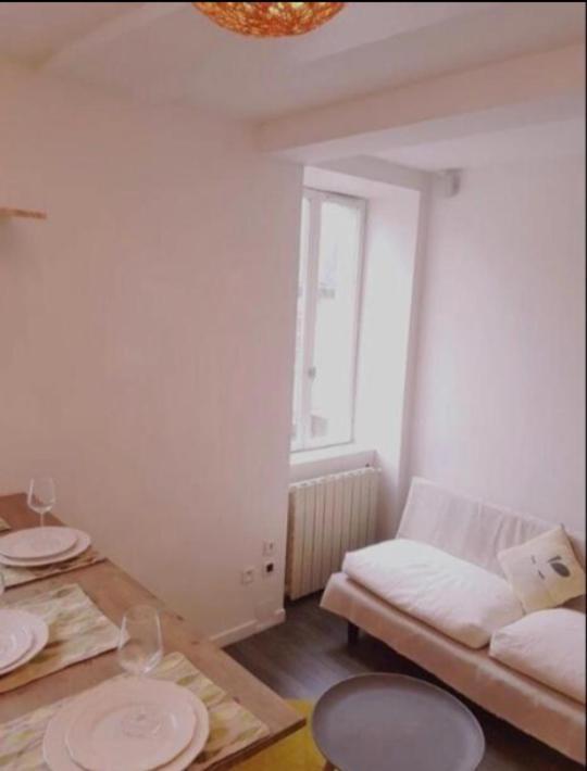 Charmant Logement A Vierzon Centre Bagian luar foto